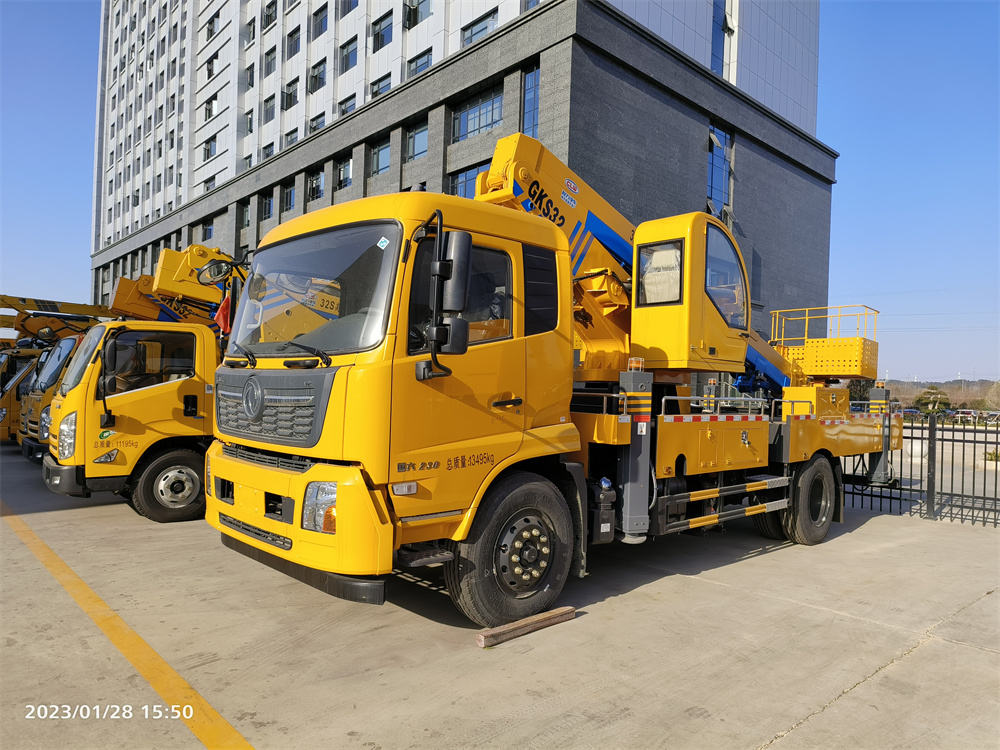 東風(fēng)天錦32米高空作業(yè)車圖片配置參數(shù)